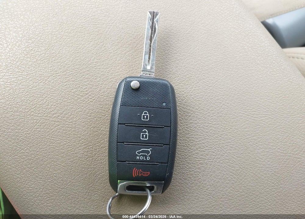 2016 KIA SOUL VIN: KNDJN2A28G7400309