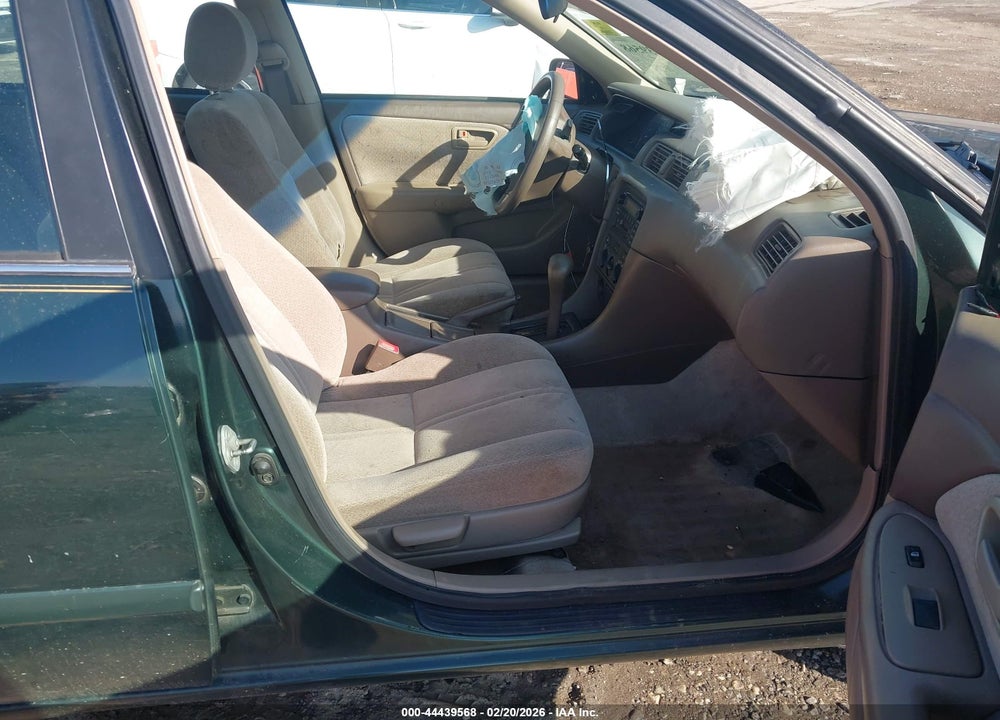 2000 TOYOTA CAMRY LE V6 VIN: 4T1BF22K4YU957362