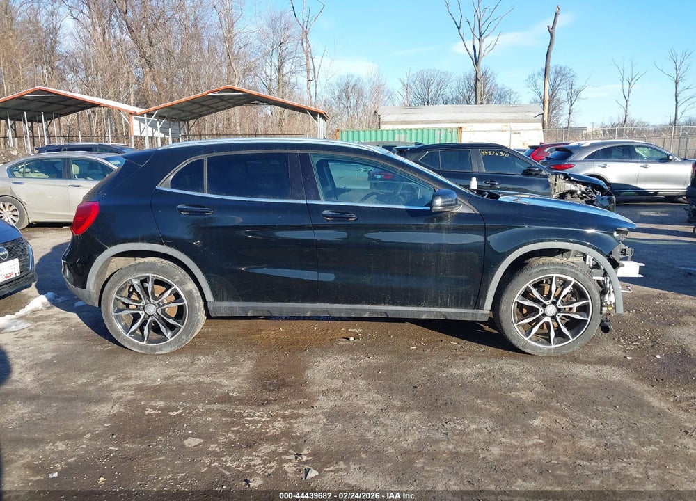 2017 MERCEDES-BENZ GLA 250 4MATIC VIN: WDCTG4GB1HJ320127