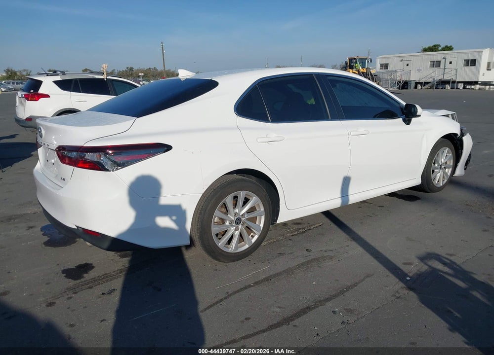 2022 TOYOTA CAMRY LE VIN: 4T1C11AK7NU711447