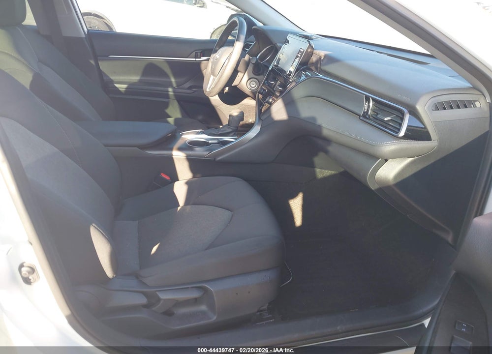 2022 TOYOTA CAMRY LE VIN: 4T1C11AK7NU711447