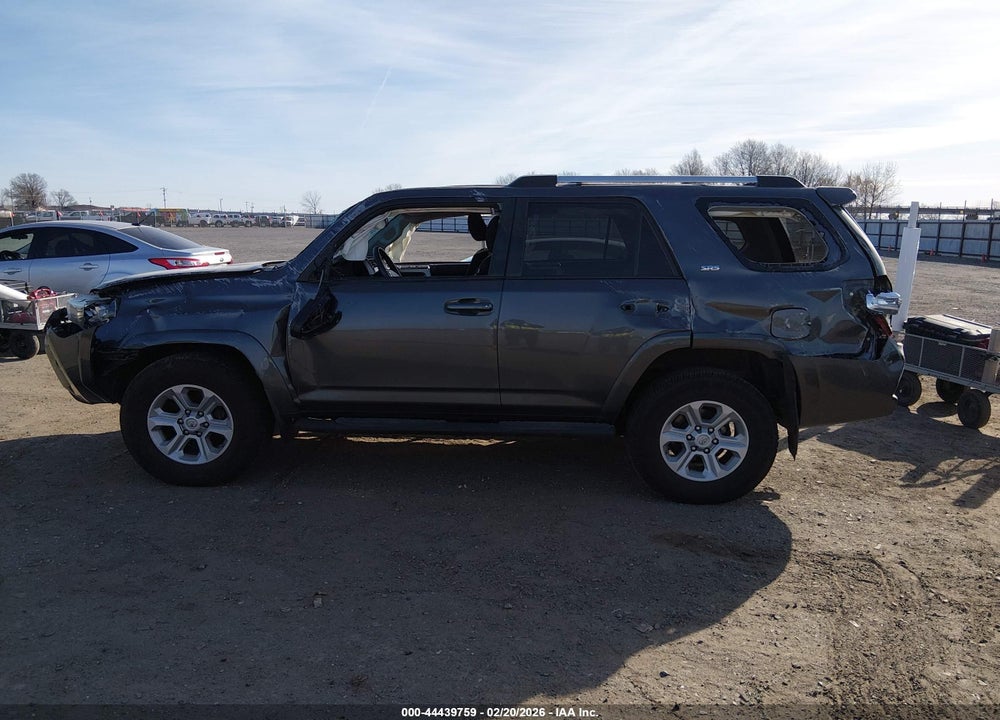 2020 TOYOTA 4RUNNER SR5 VIN: JTEBU5JR7L5743720