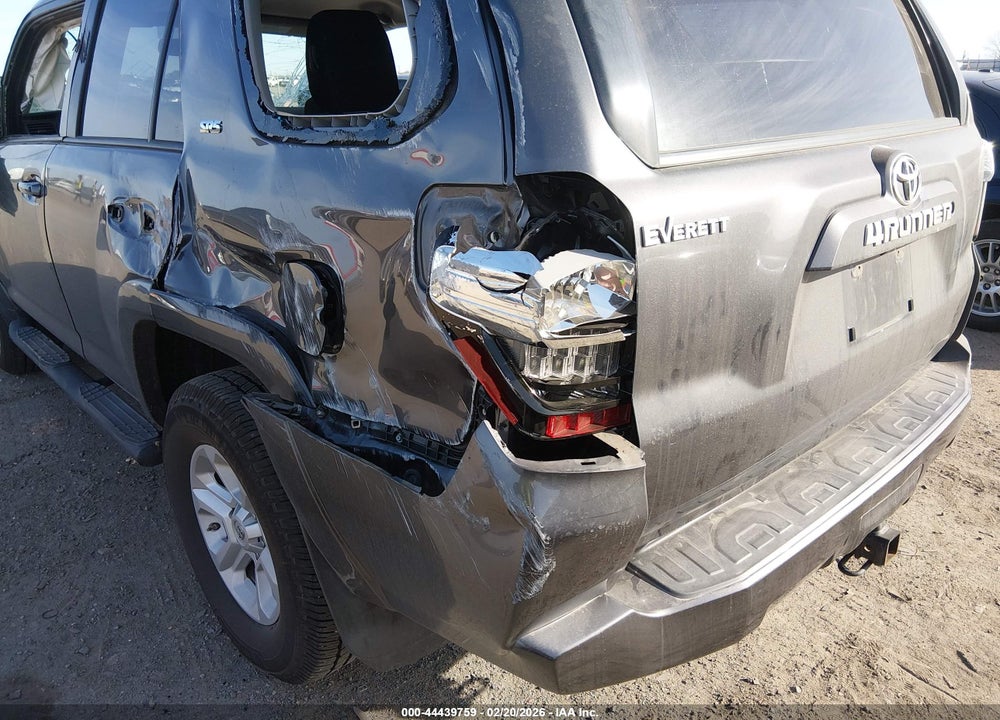 2020 TOYOTA 4RUNNER SR5 VIN: JTEBU5JR7L5743720