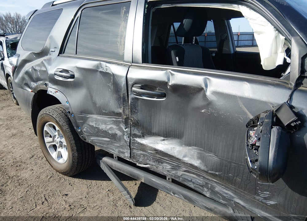 2020 TOYOTA 4RUNNER SR5 VIN: JTEBU5JR7L5743720