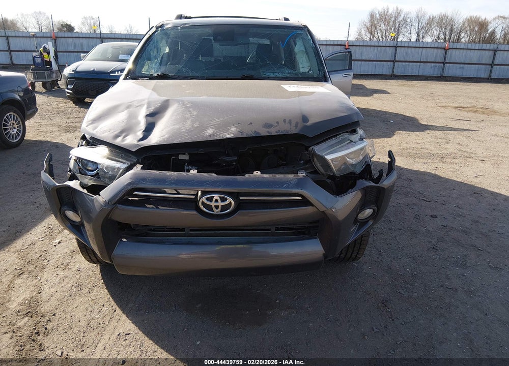 2020 TOYOTA 4RUNNER SR5 VIN: JTEBU5JR7L5743720
