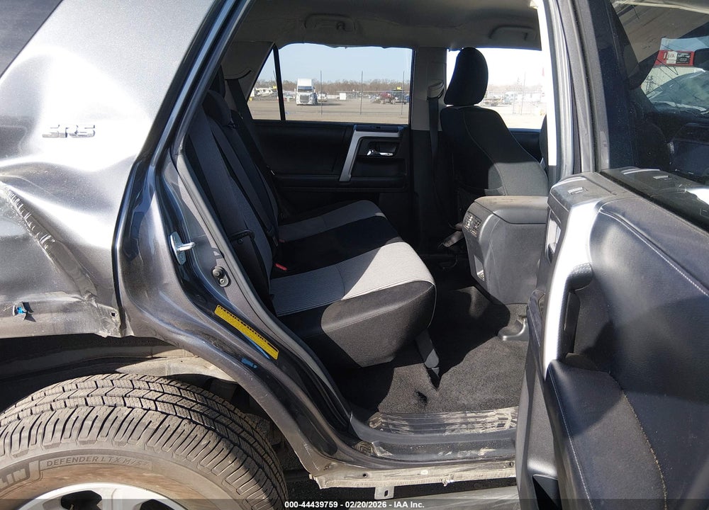 2020 TOYOTA 4RUNNER SR5 VIN: JTEBU5JR7L5743720