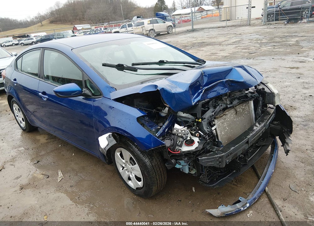 2017 KIA FORTE VIN: 3KPFK4A70HE158512