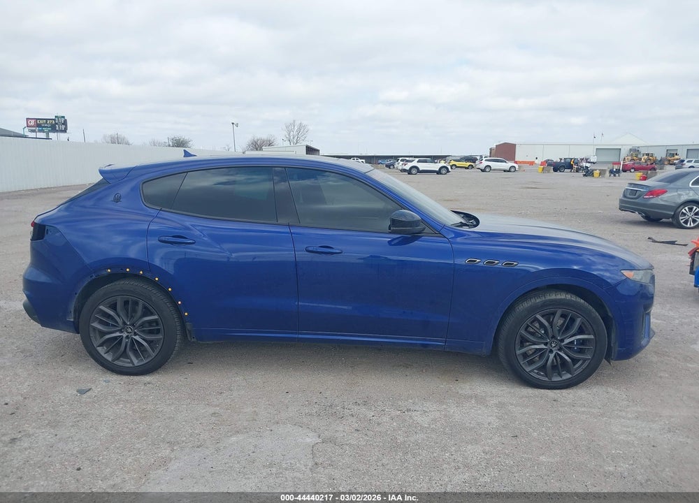2021 MASERATI LEVANTE S GRANSPORT VIN: ZN661YUSXMX363676