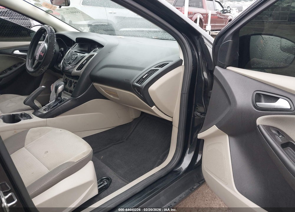 2014 FORD FOCUS SE VIN: 1FADP3K23EL298634