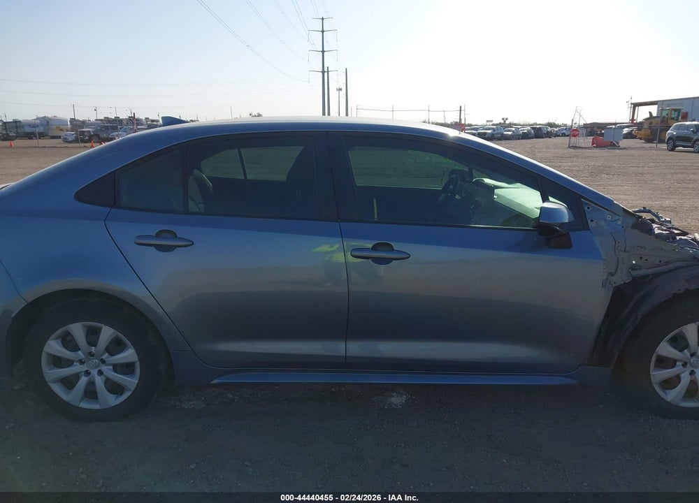 2022 TOYOTA COROLLA LE VIN: JTDEPMAE9NJ198257