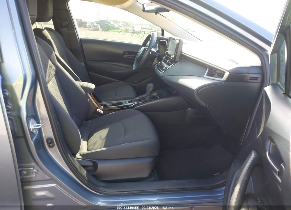 2022 TOYOTA COROLLA LE VIN: JTDEPMAE9NJ198257