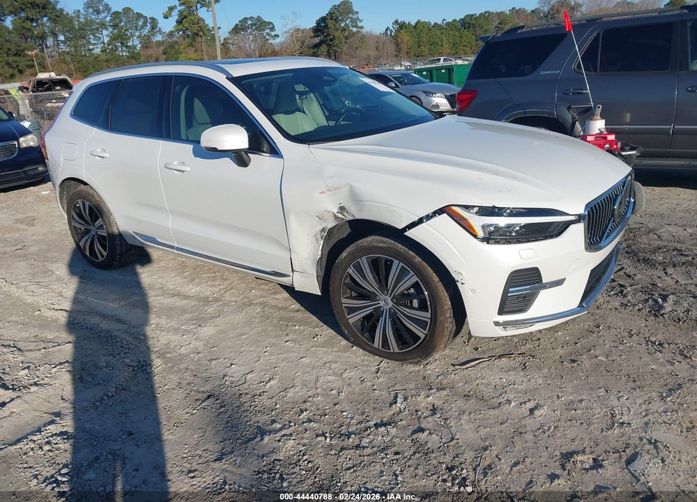 2023 VOLVO XC60 B5 ULTIMATE BRIGHT THEME VIN: YV4L12DA6P1352459