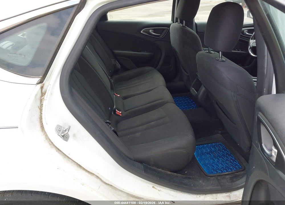 2015 CHRYSLER 200 LIMITED VIN: 1C3CCCABXFN661041