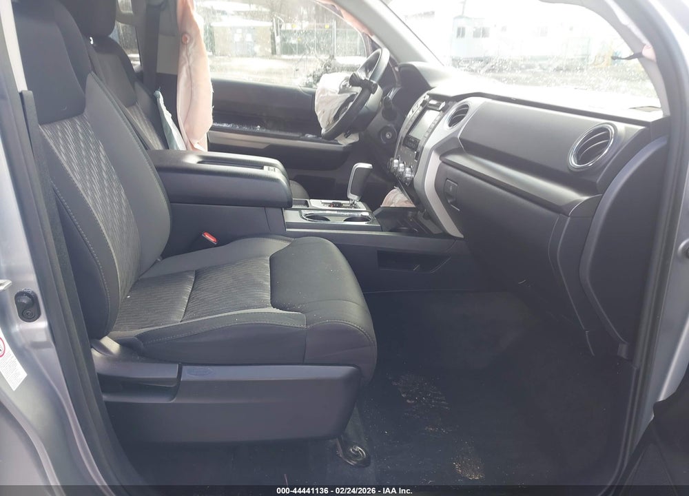 2019 TOYOTA TUNDRA SR5 5.7L V8 VIN: 5TFUY5F12KX851962