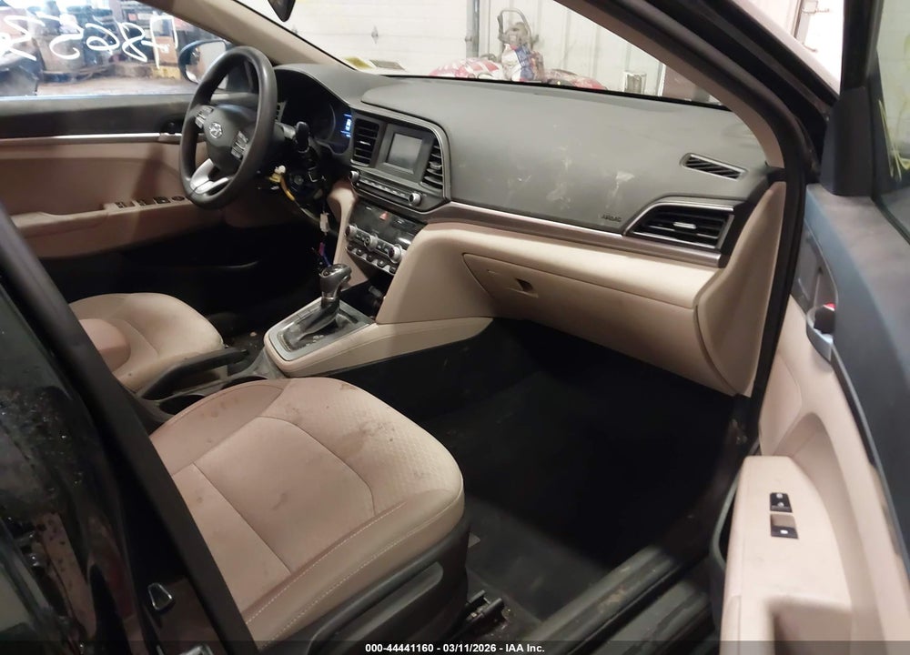 2020 HYUNDAI ELANTRA SE VIN: 5NPD74LFXLH619555
