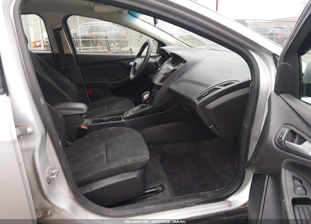 2018 FORD FOCUS SE VIN: 1FADP3F23JL226093