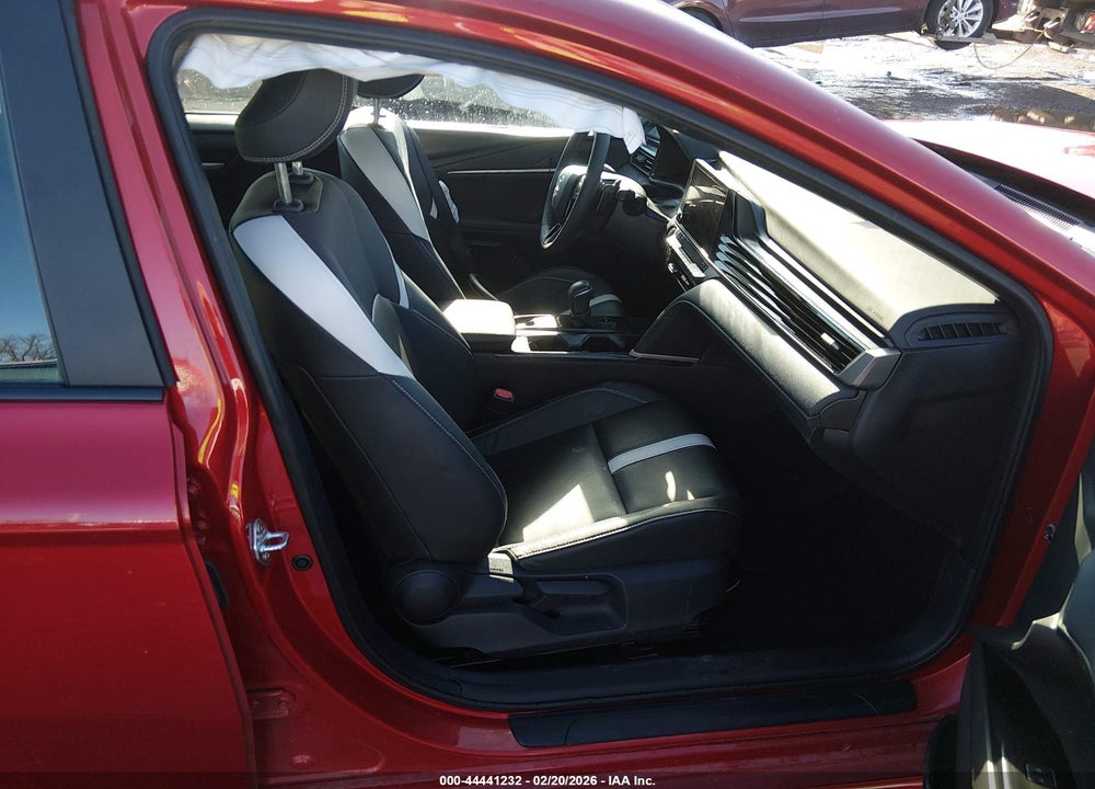 2025 TOYOTA CAMRY SE VIN: 4T1DAACK4SU123292
