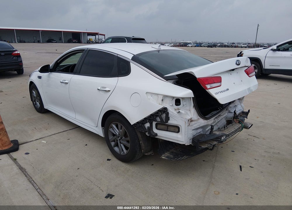2020 KIA OPTIMA LX VIN: 5XXGT4L30LG411551