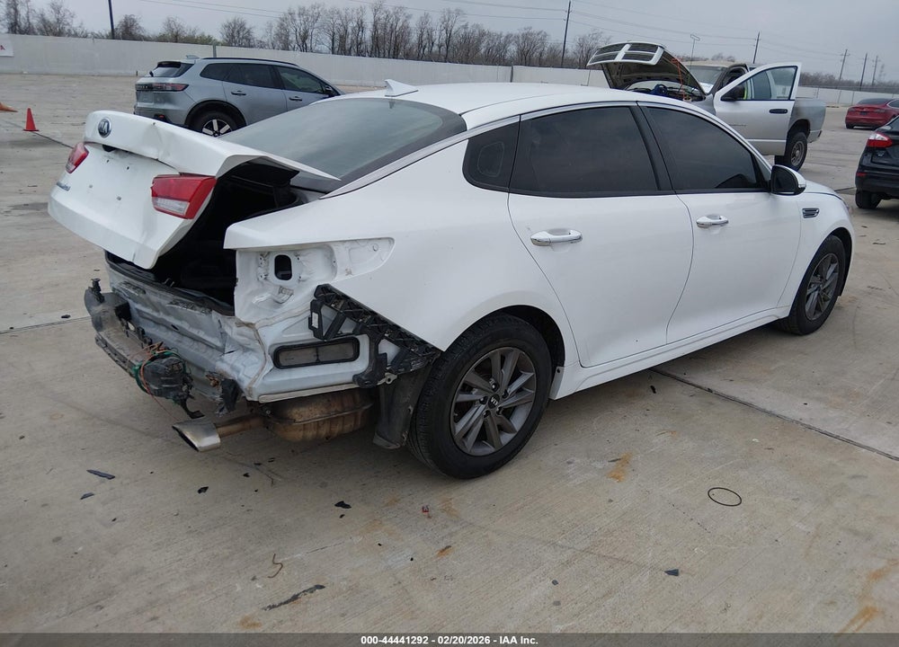 2020 KIA OPTIMA LX VIN: 5XXGT4L30LG411551