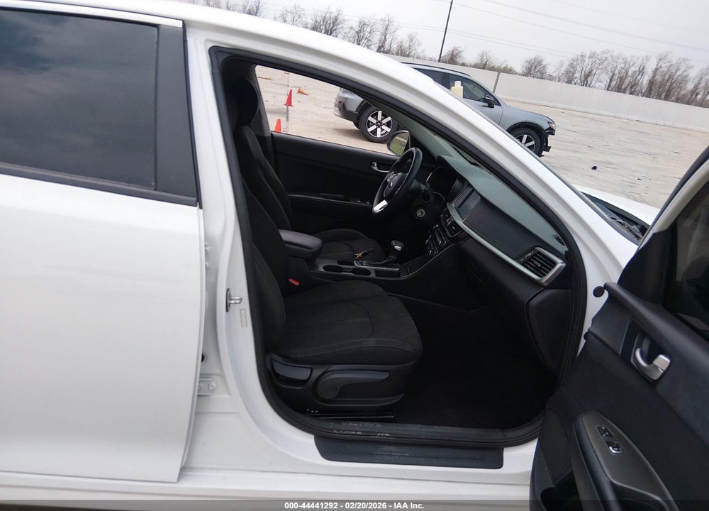 2020 KIA OPTIMA LX VIN: 5XXGT4L30LG411551