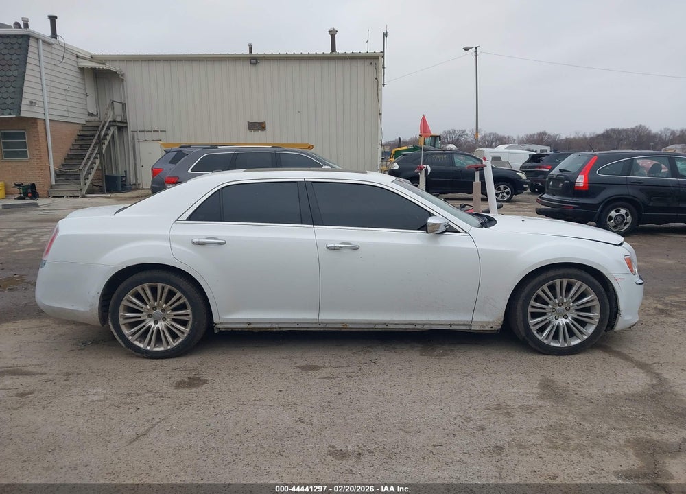 2013 CHRYSLER 300C VIN: 2C3CCAEG3DH618399