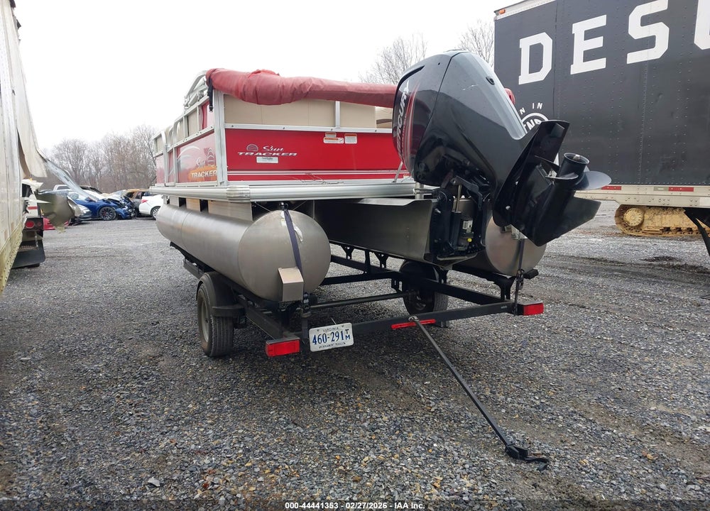 2017 SUNTRACKER BOAT AND TRAILER VIN: 00000BUJ16097C717
