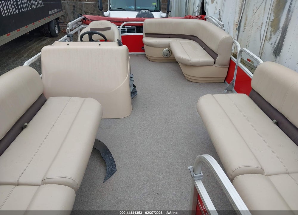 2017 SUNTRACKER BOAT AND TRAILER VIN: 00000BUJ16097C717