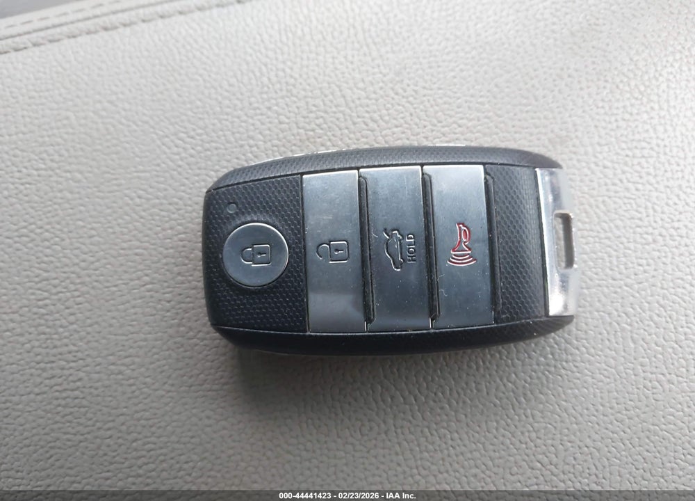 2016 KIA OPTIMA EX VIN: 5XXGU4L32GG066154