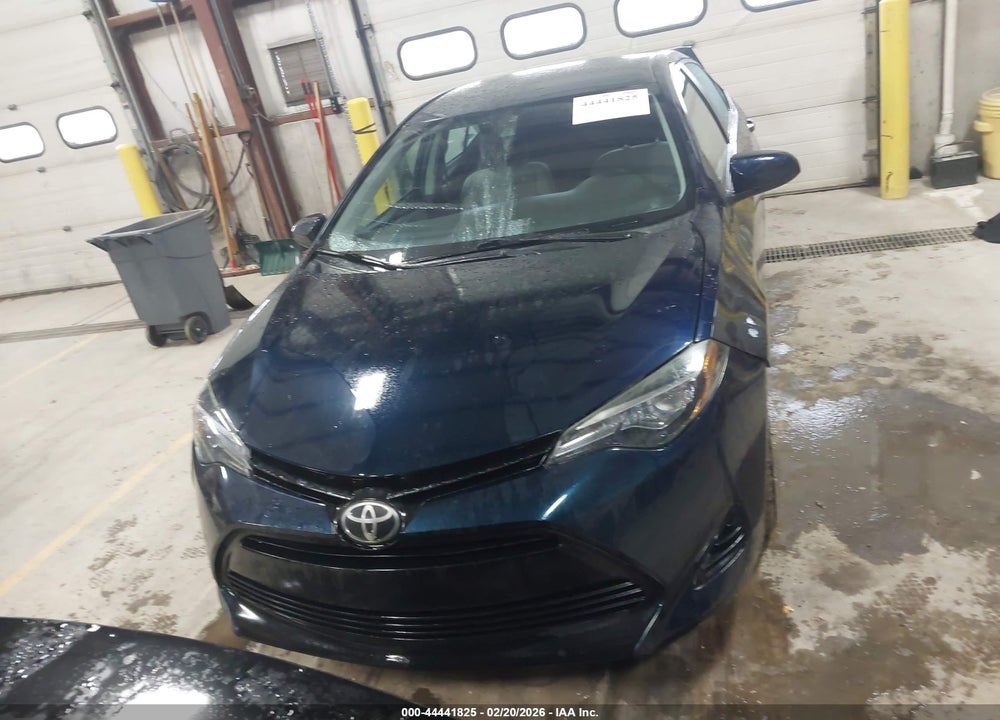 2018 TOYOTA COROLLA LE VIN: 2T1BURHE5JC052569