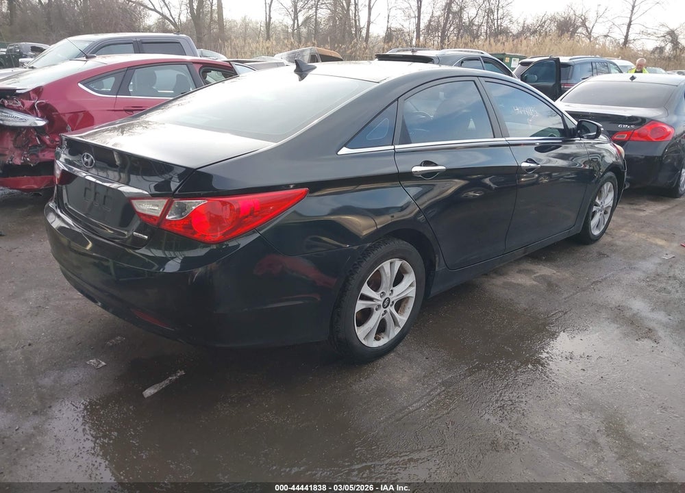 2011 HYUNDAI SONATA LTD VIN: 5NPEC4AC2BH008894