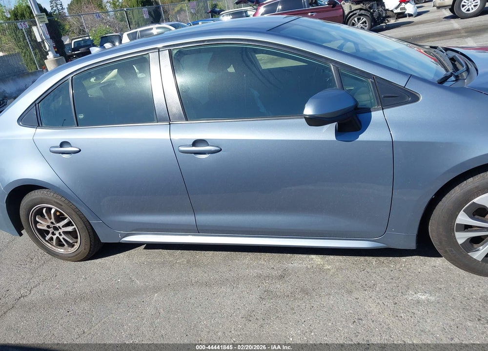 2022 TOYOTA COROLLA HYBRID LE VIN: JTDEAMDE1NJ052562