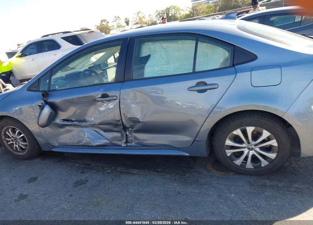 2022 TOYOTA COROLLA HYBRID LE VIN: JTDEAMDE1NJ052562