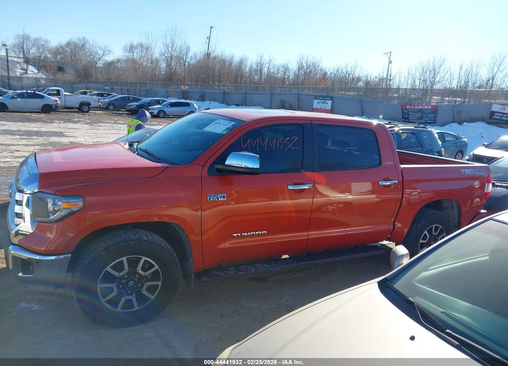 2018 TOYOTA TUNDRA LIMITED 5.7L V8 VIN: 5TFHY5F19JX684080