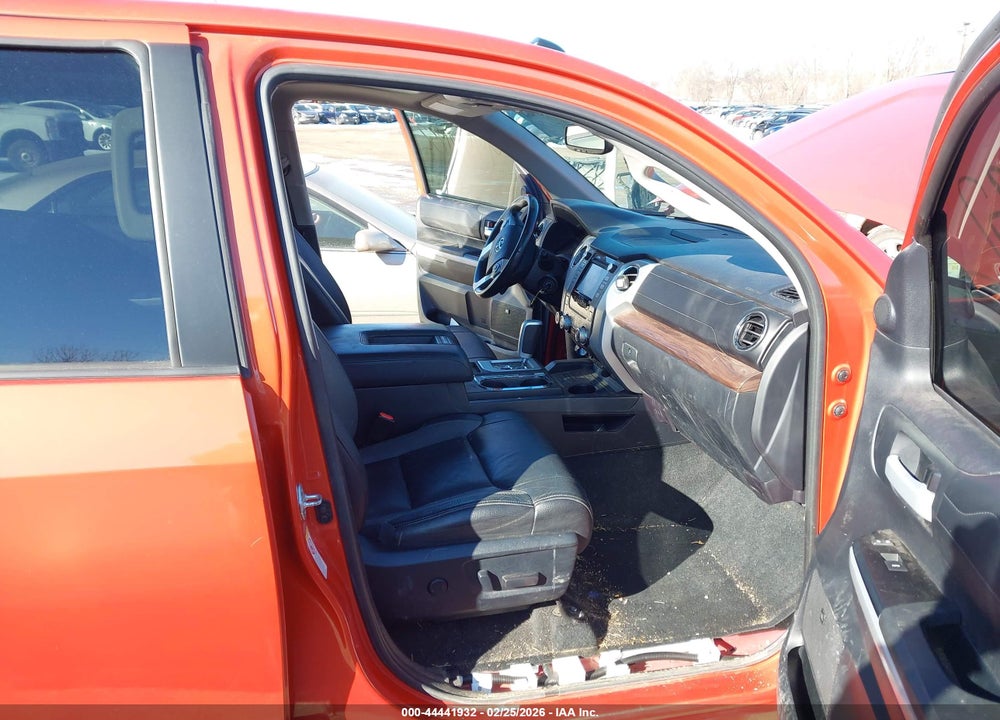2018 TOYOTA TUNDRA LIMITED 5.7L V8 VIN: 5TFHY5F19JX684080
