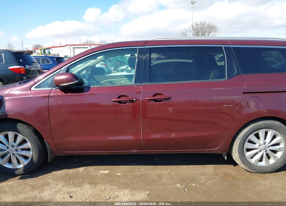 2018 KIA SEDONA EX VIN: KNDMC5C11J6400884