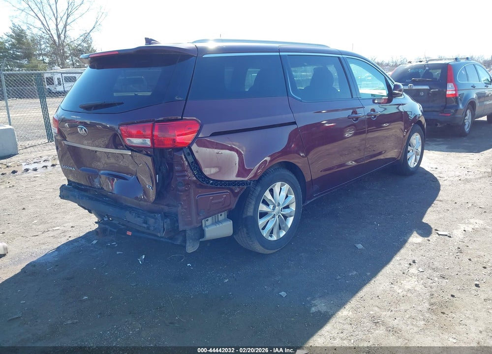 2018 KIA SEDONA EX VIN: KNDMC5C11J6400884