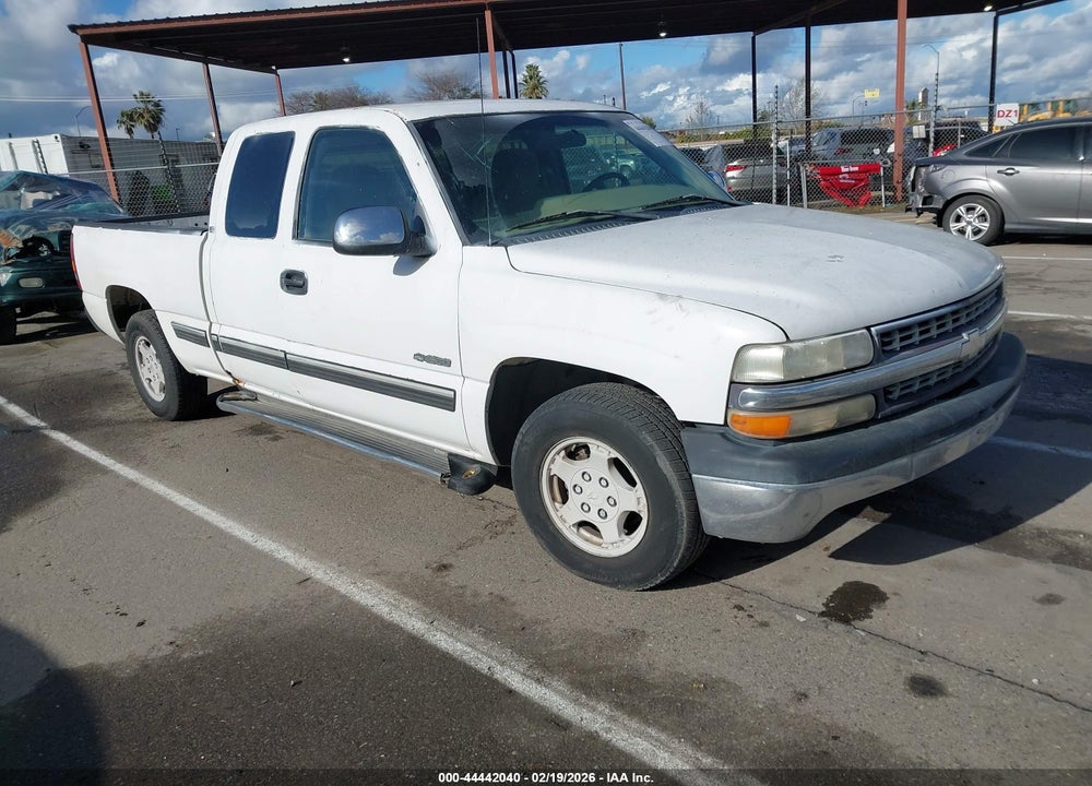 2001 CHEVROLET SILVERADO 1500 LS VIN: 2GCEC19V611230259