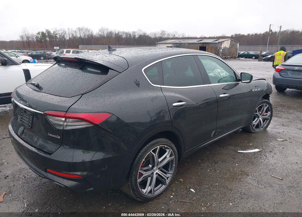 2023 MASERATI LEVANTE MODENA VIN: ZN661YUM6PX411499