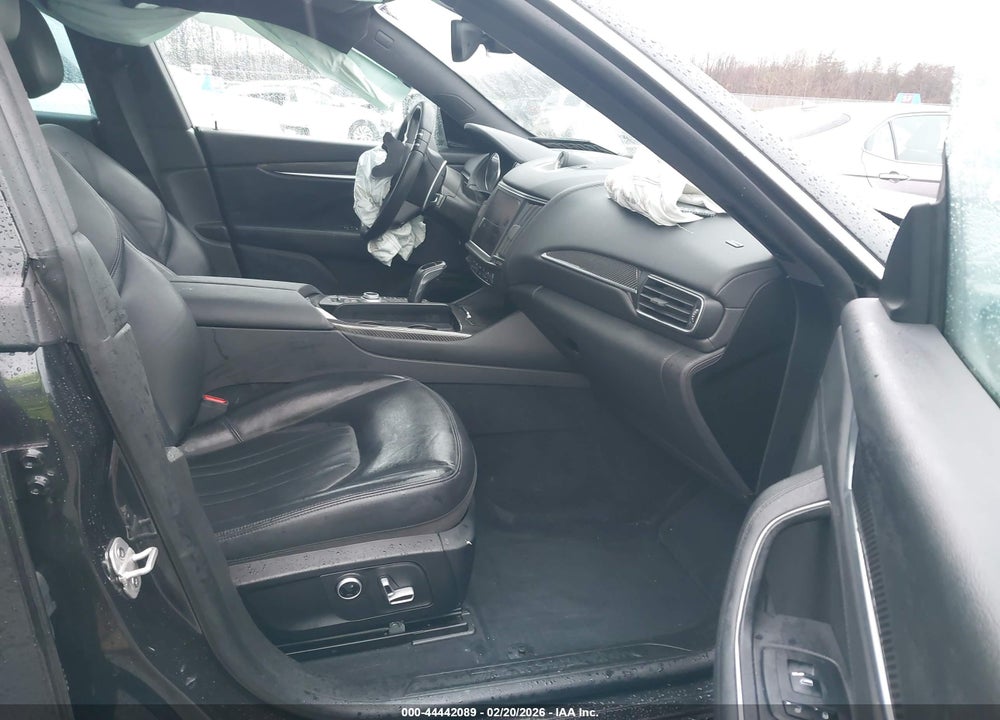 2023 MASERATI LEVANTE MODENA VIN: ZN661YUM6PX411499