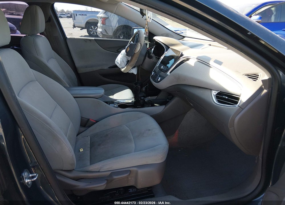 2019 CHEVROLET MALIBU LT VIN: 1G1ZD5ST6KF111712