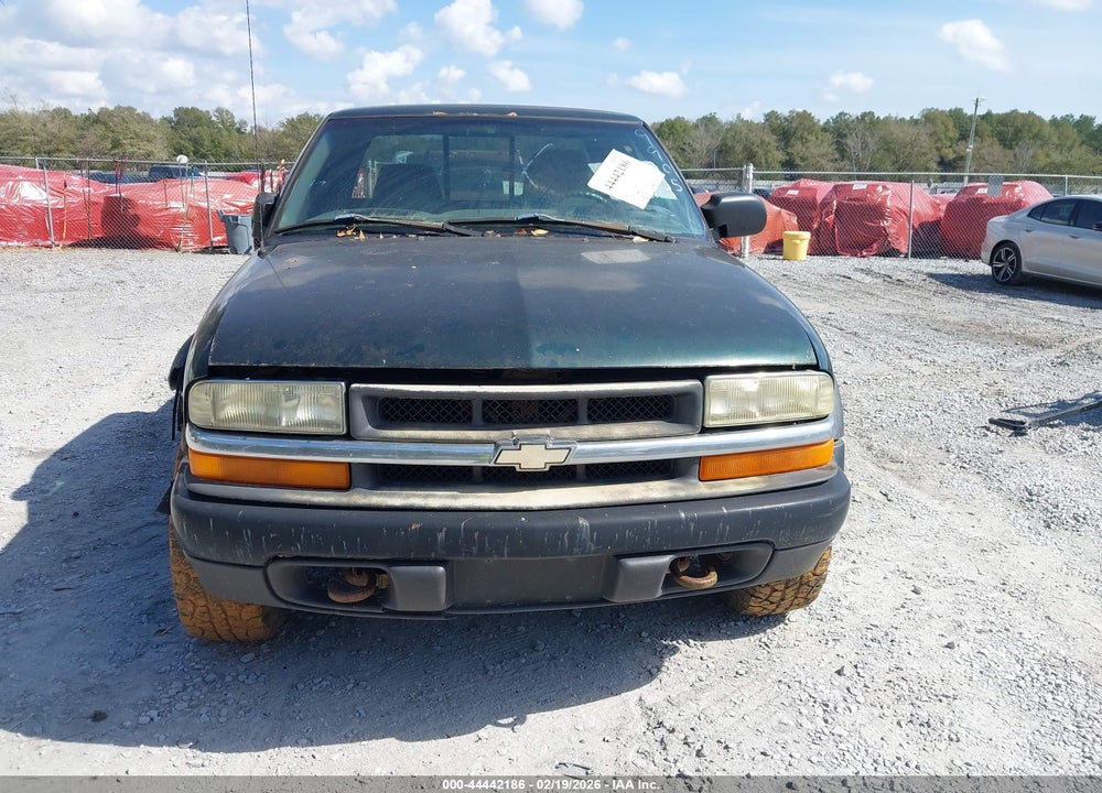 2002 CHEVROLET S-10 LS VIN: 1GCCT19W928170735
