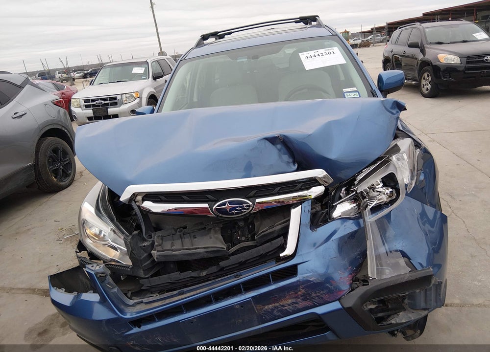 2018 SUBARU FORESTER 2.5I PREMIUM VIN: JF2SJAEC7JH611811