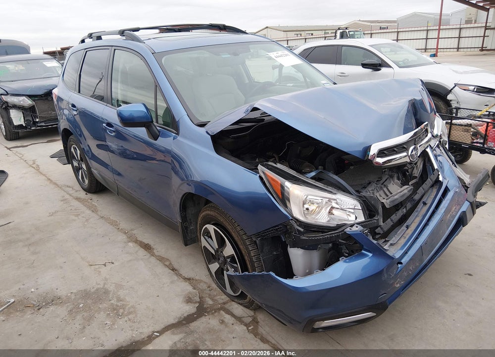 2018 SUBARU FORESTER 2.5I PREMIUM VIN: JF2SJAEC7JH611811