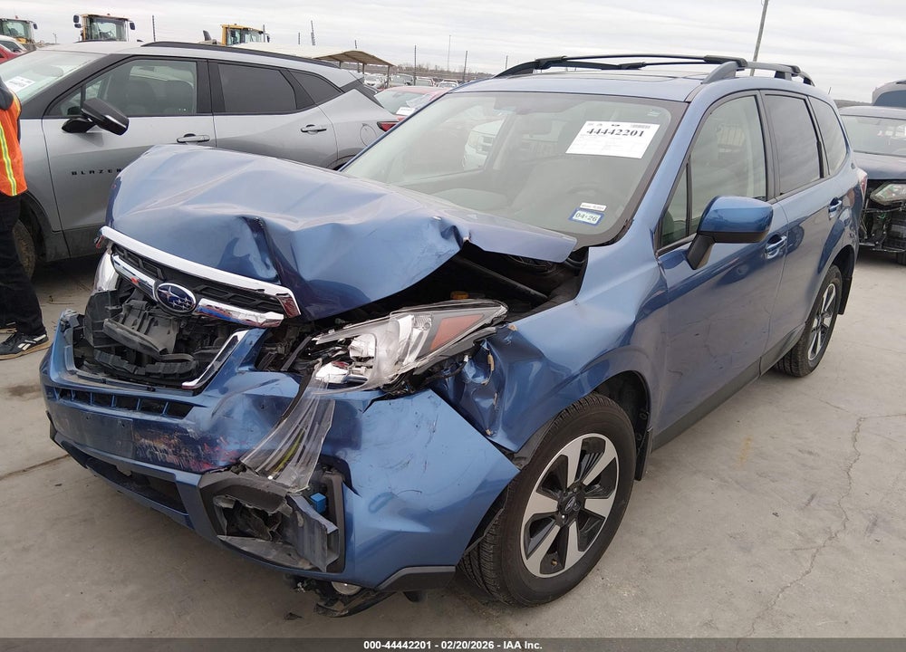 2018 SUBARU FORESTER 2.5I PREMIUM VIN: JF2SJAEC7JH611811
