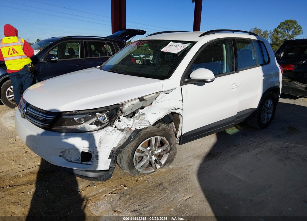2017 VOLKSWAGEN TIGUAN 2.0T/2.0T S VIN: WVGAV7AX0HK019623