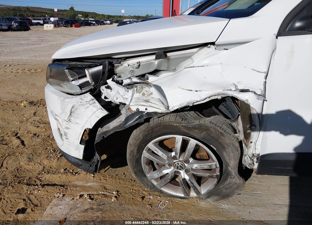 2017 VOLKSWAGEN TIGUAN 2.0T/2.0T S VIN: WVGAV7AX0HK019623