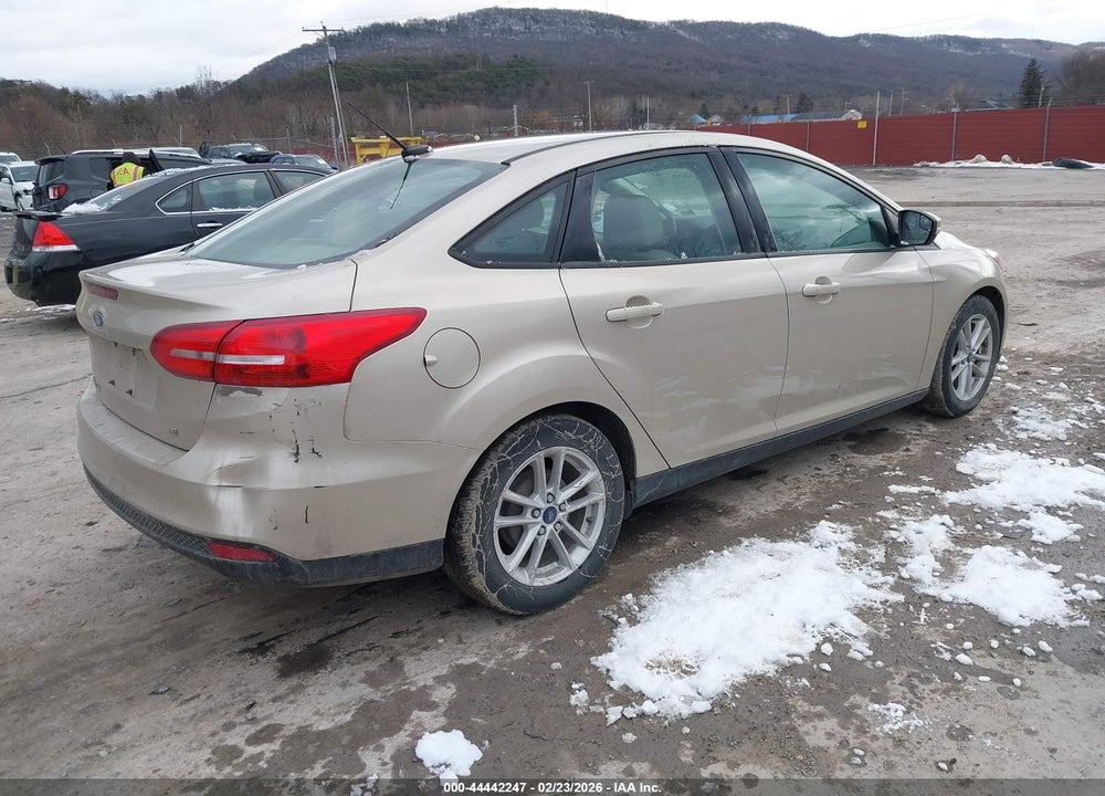 2017 FORD FOCUS SE VIN: 1FADP3F28HL262937