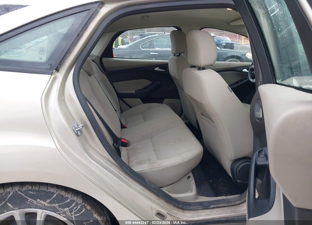 2017 FORD FOCUS SE VIN: 1FADP3F28HL262937