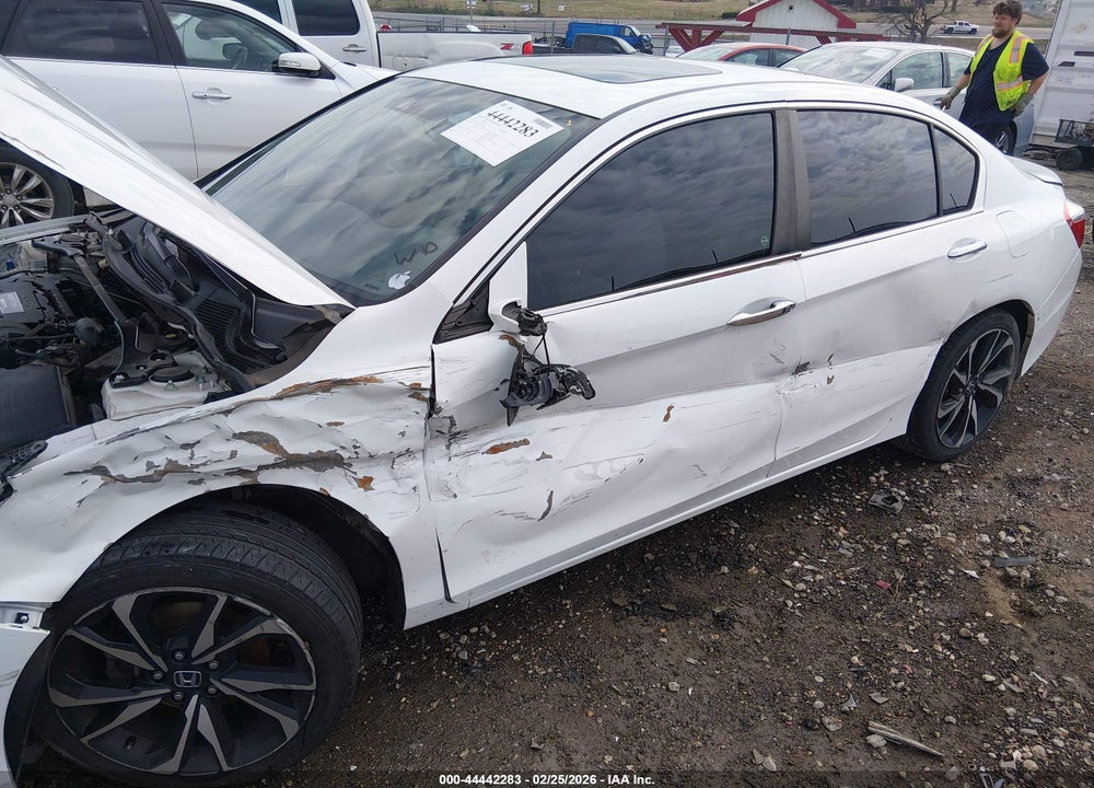 2015 HONDA ACCORD EX-L VIN: 1HGCR2F89FA028329