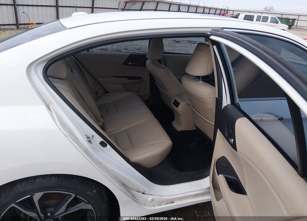 2015 HONDA ACCORD EX-L VIN: 1HGCR2F89FA028329